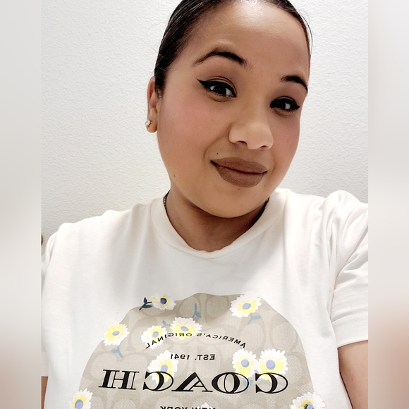 Meet your Posher, Edith - Picture 2 of 2